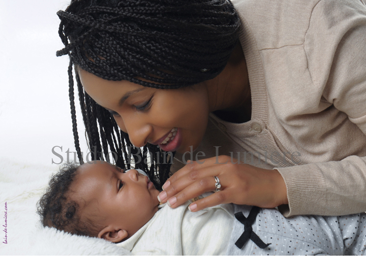 Photographe Bebe 92 Hauts De Seine Studio Bain De Lumiere